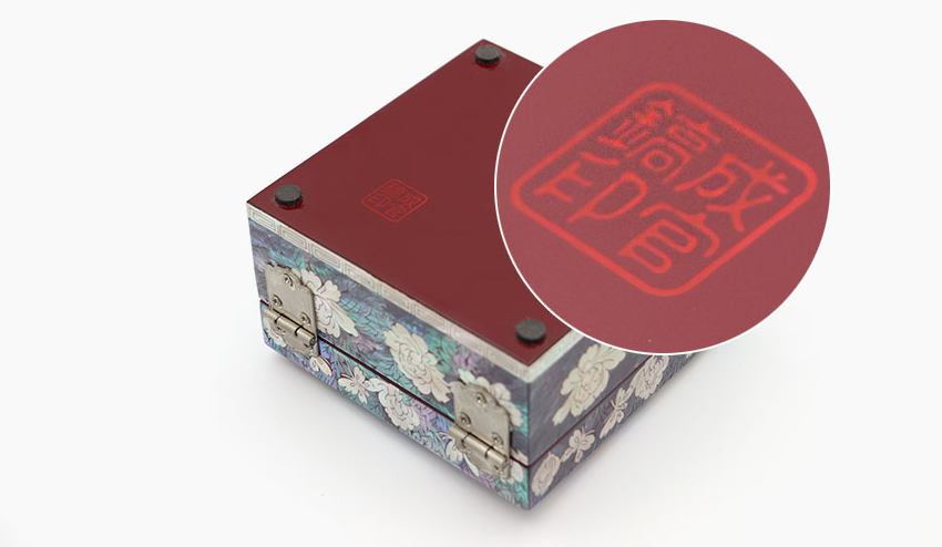 Joseon Peony Mother-of-Pearl Jewelry Box by Seong Gwan-ho