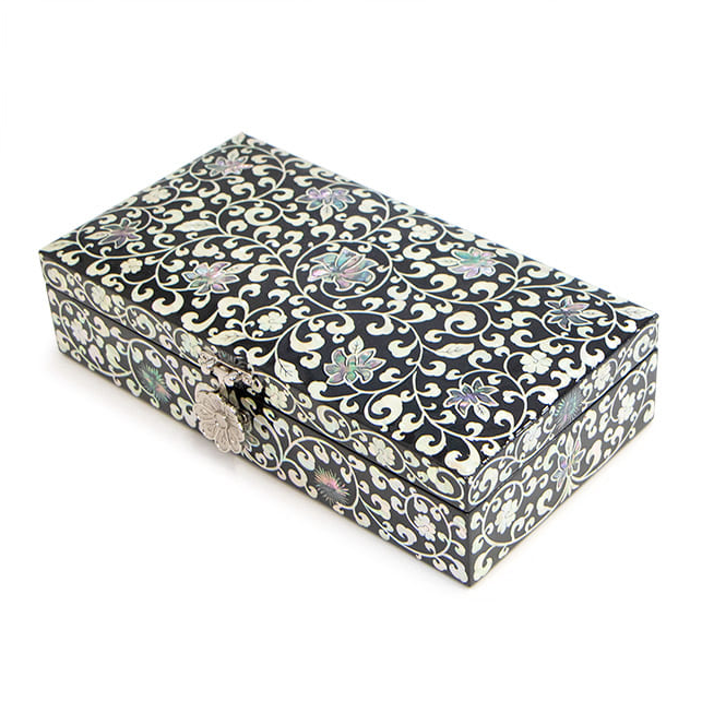 Chrysanthemum Arabesque Najeonchilgi Jewelry Box by Jang Tae-bok (for Jewelry, Gifts & Valuables)