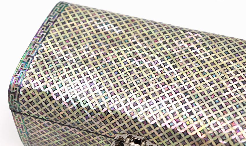 Chilbo Pattern 2-Tier Mother-of-Pearl Jewelry Box (Medium)