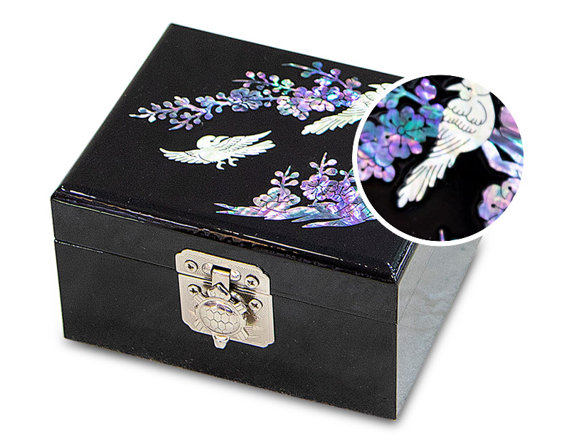Glossy Najeonchilgi Lacquer Jewelry Box - Flower & Bird Design